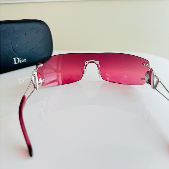 LIKE NEW🍒 Authentic Dior heart core Swarovski rimless pink sunglasses - Picture 9 of 12